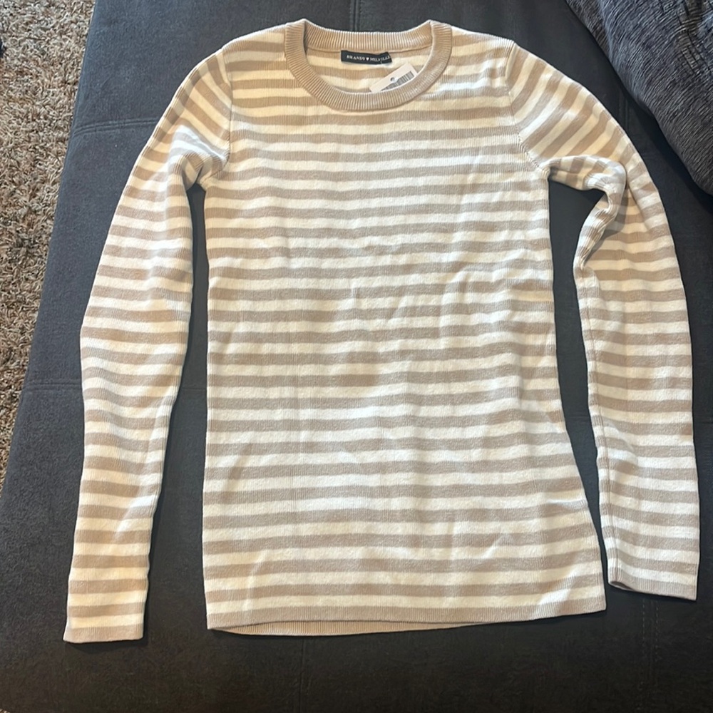 Brandy Melville long sleeve